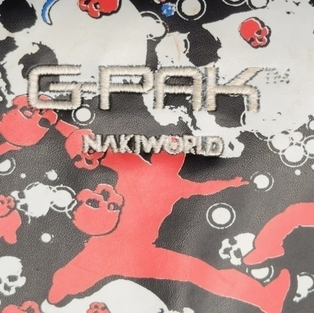 Nakiworld pak carrying